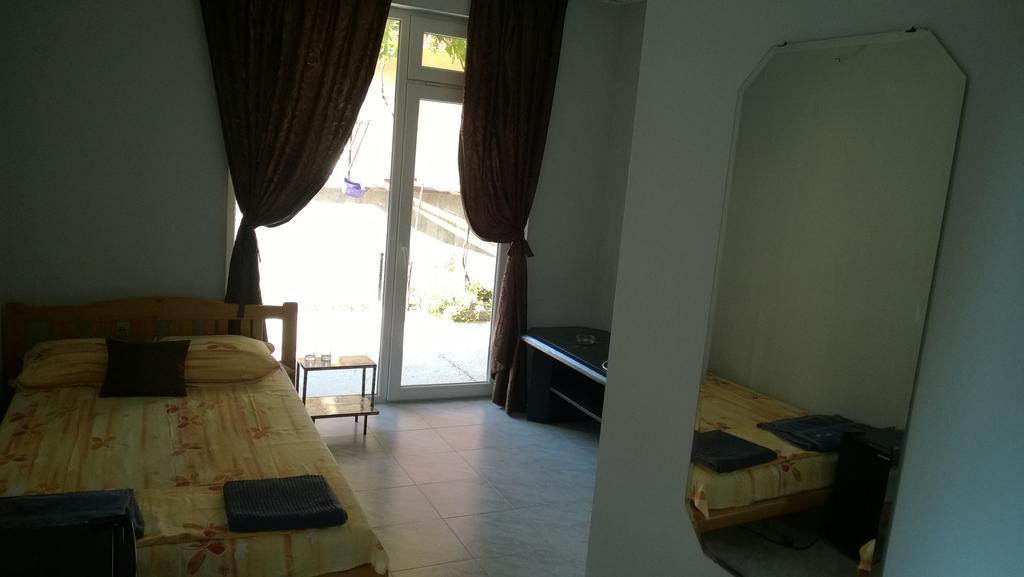 Dracena Guesthouse Ravda Exterior photo